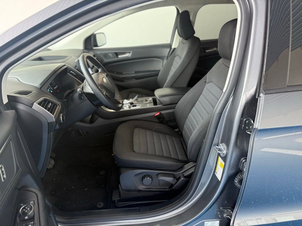 Used 2024 Ford Edge SE image 17