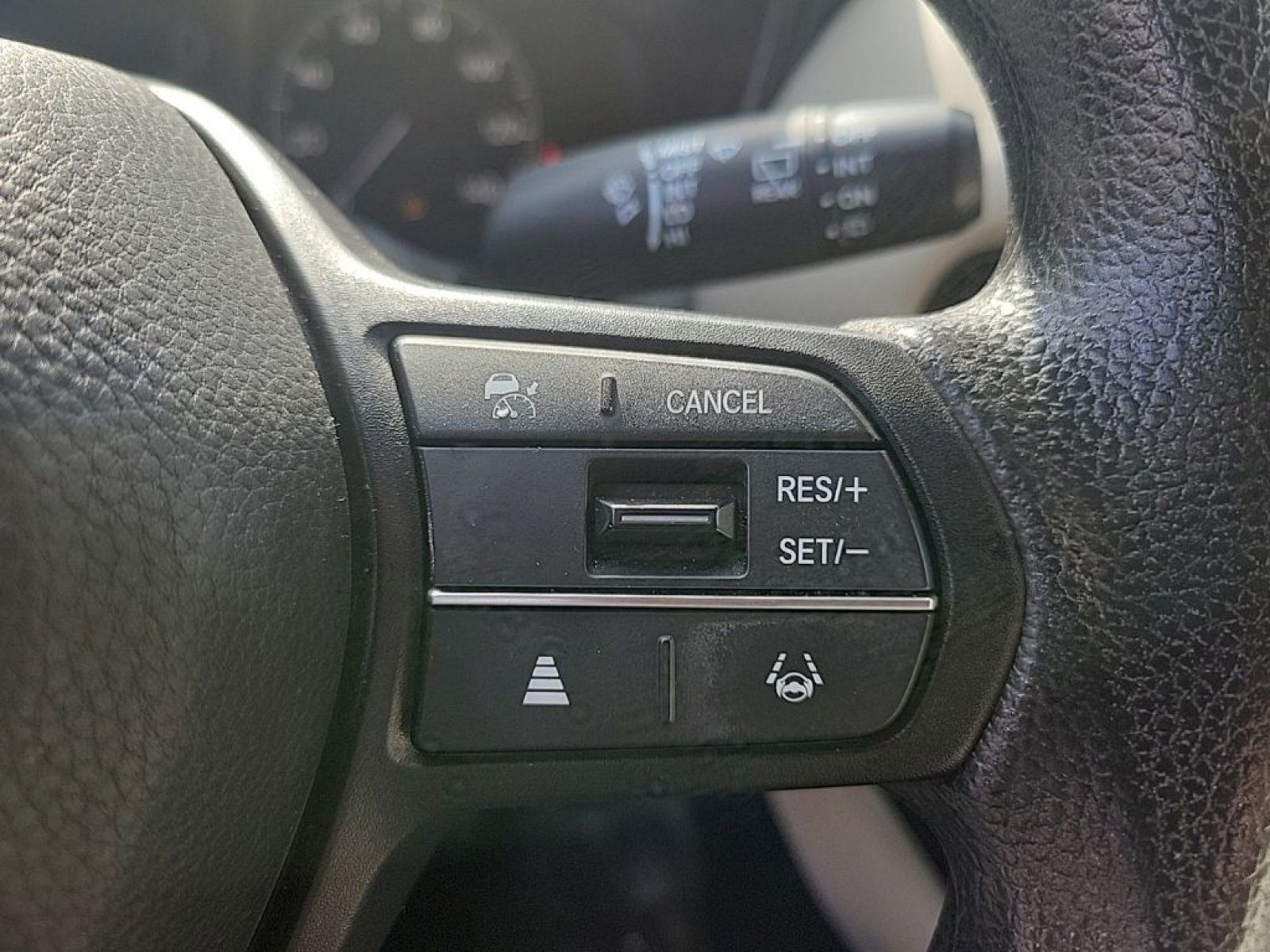 Used 2023 Honda HR-V LX image 17