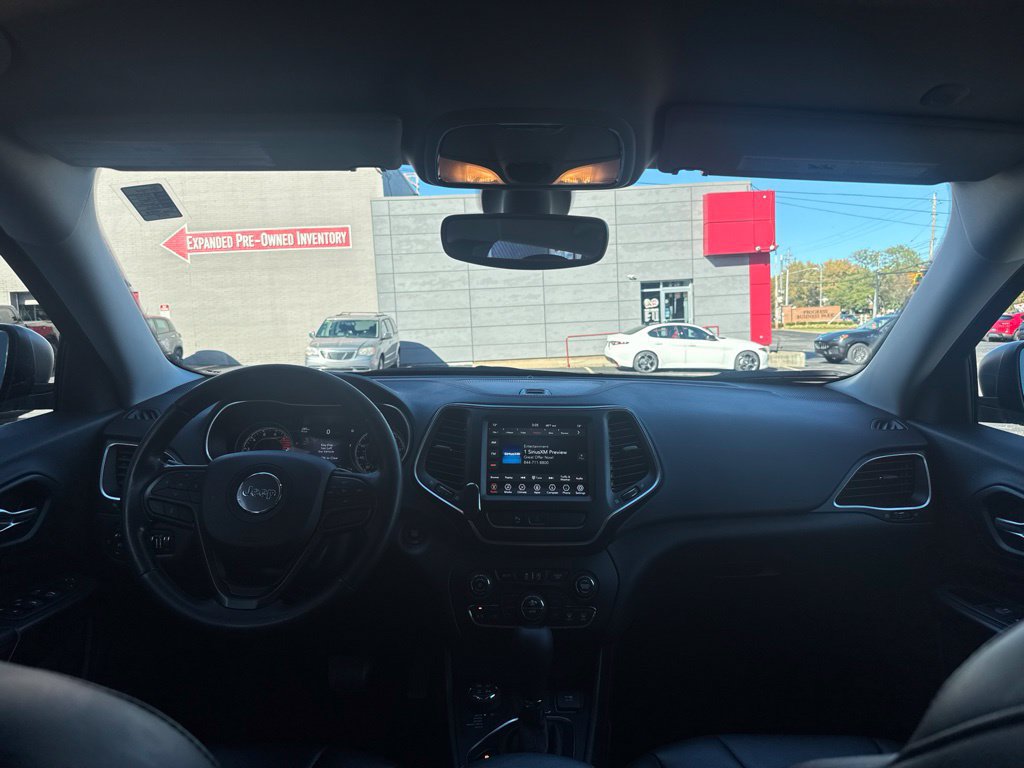 Used 2020 Jeep Cherokee Trailhawk w/ Cold Weather Group AWD/4WD image 34