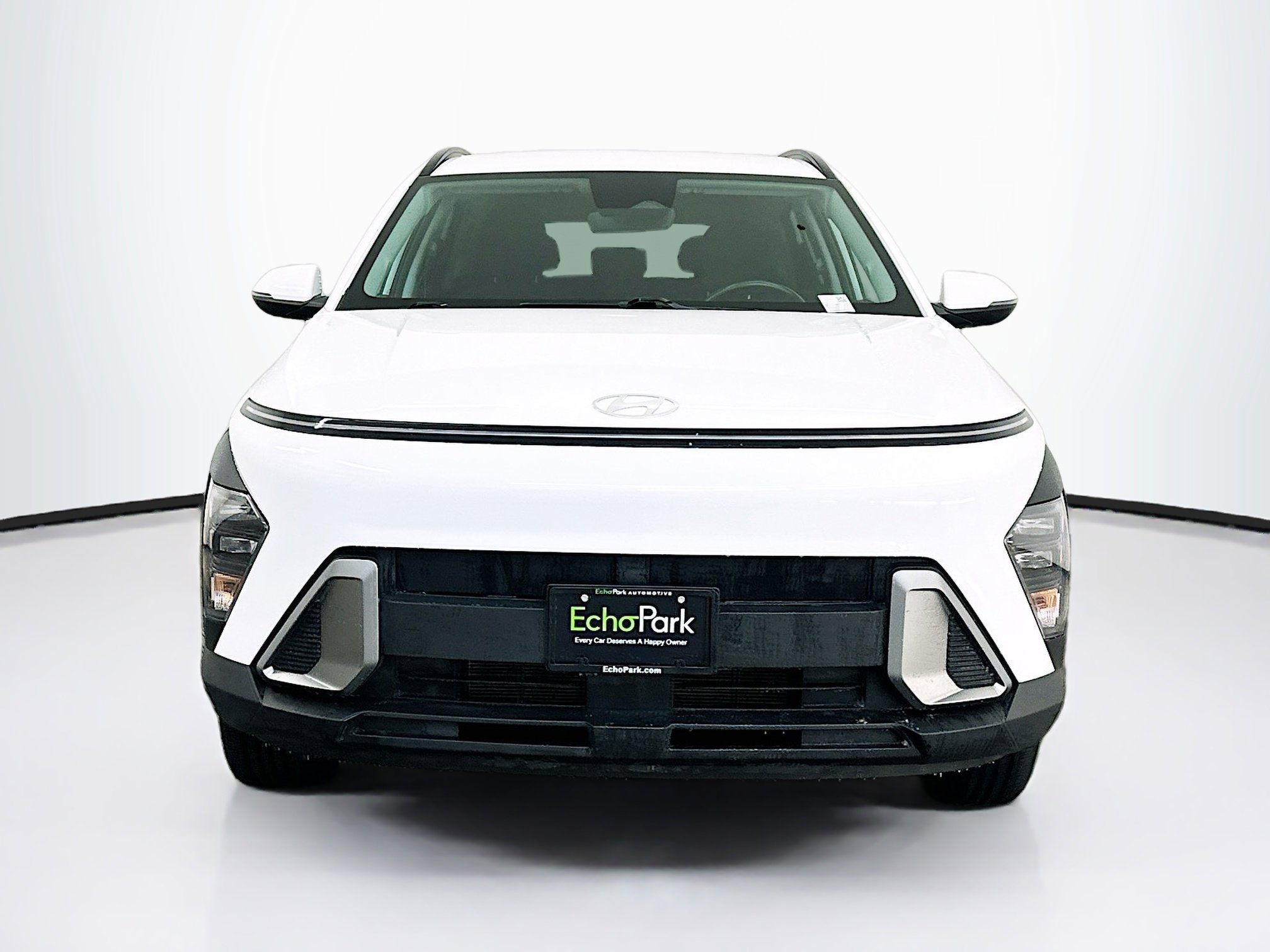 Used 2025 Hyundai Kona SEL image 2
