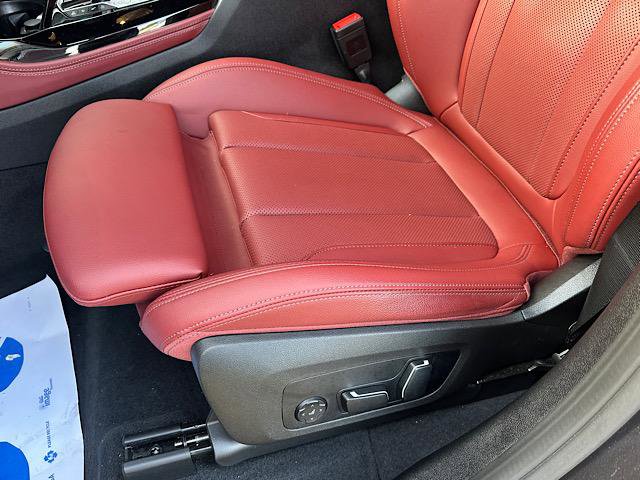 Certified 2024 BMW X4 xDrive30i image 16