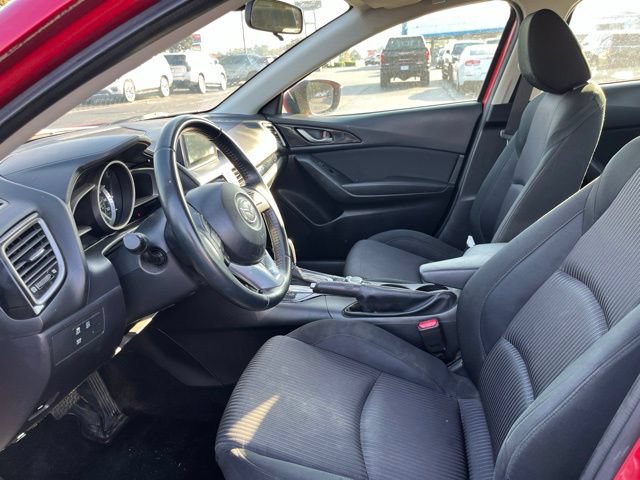 Used 2015 MAZDA MAZDA3 i Touring w/ Technology Package FWD image 7