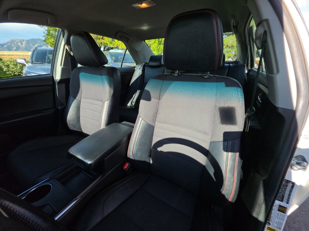 Used 2016 Toyota Camry SE FWD image 25