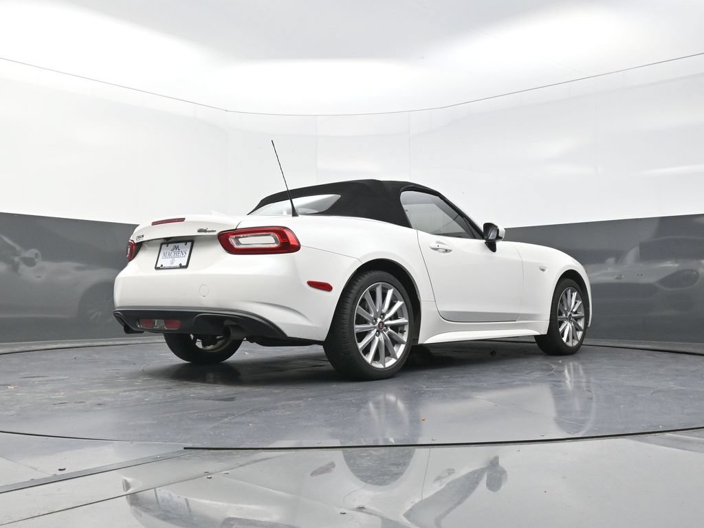 Used 2019 FIAT 124 Spider Lusso w/ Navigation & Sound Group RWD image 29
