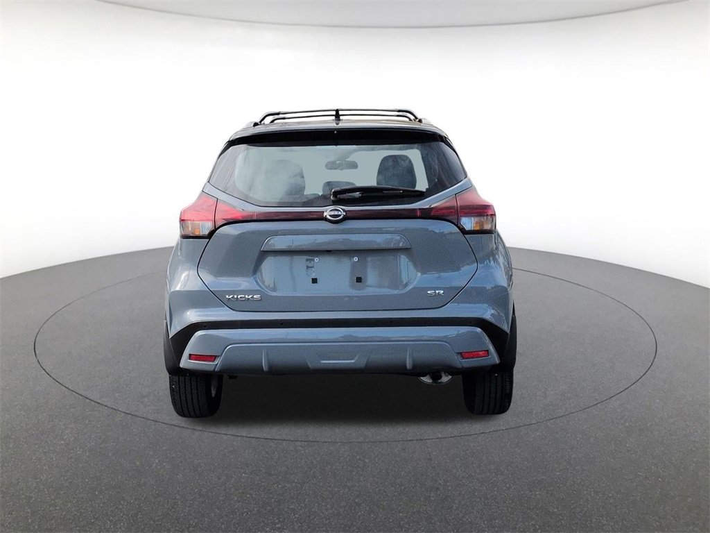 Used 2023 Nissan Kicks SR w/ SR Premium Package image 6