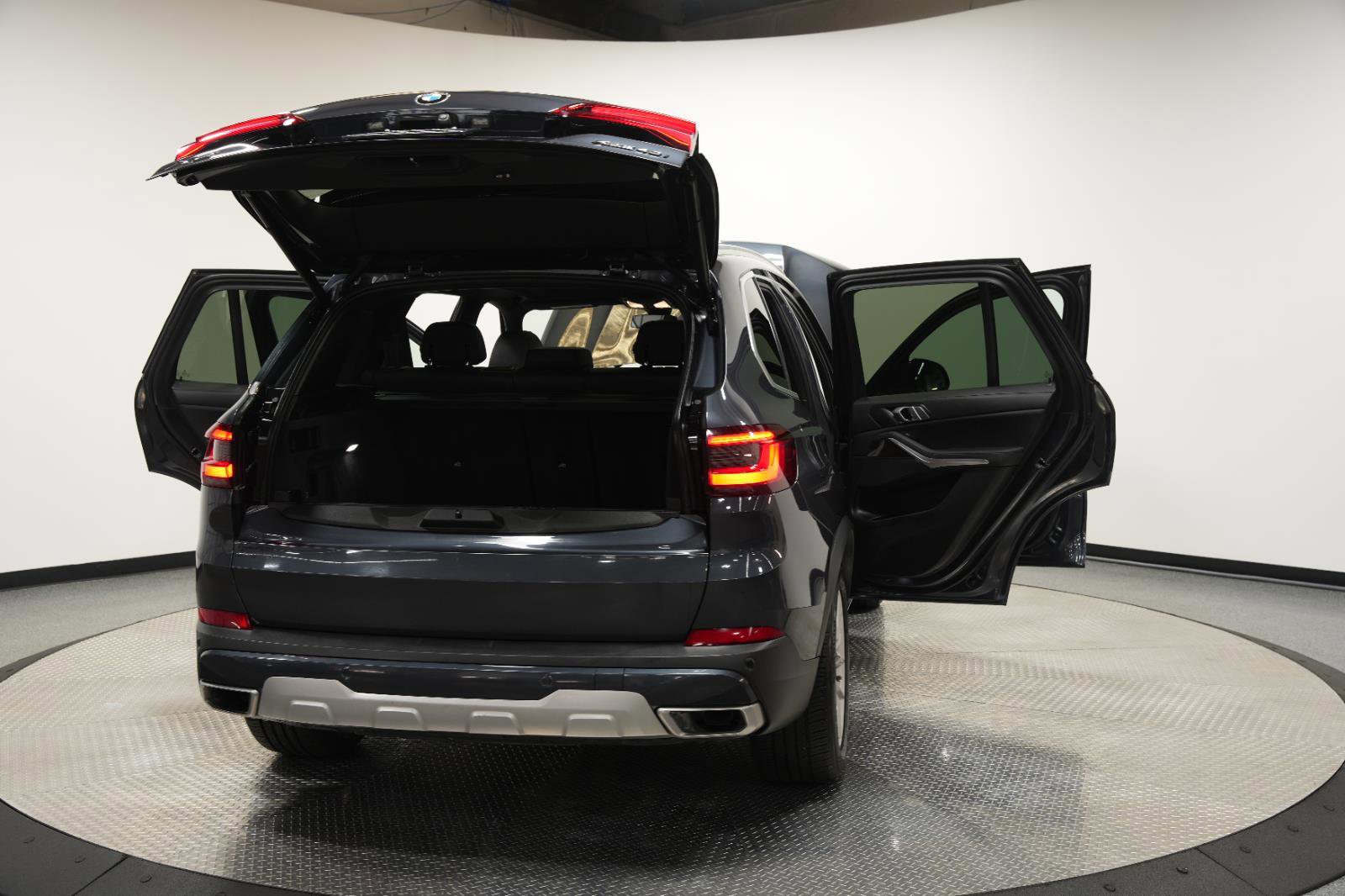 Used 2019 BMW X5 xDrive40i w/ Premium Package 2 image 12
