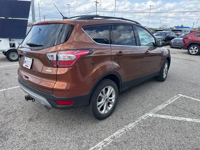 Used 2017 Ford Escape SE image 4