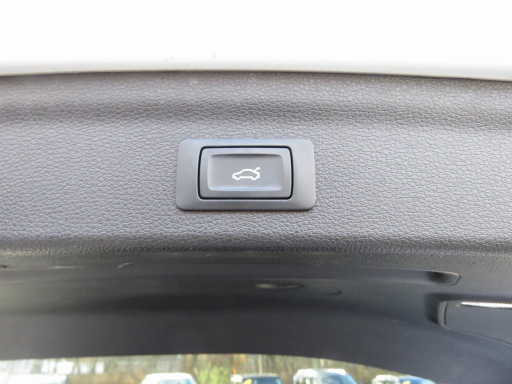 Used 2019 Audi Q3 2.0T Premium image 19