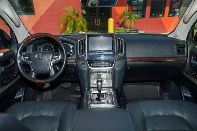 Used 2020 Toyota Land Cruiser AWD/4WD image 9