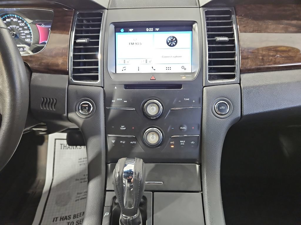 Used 2016 Ford Taurus Limited FWD image 19