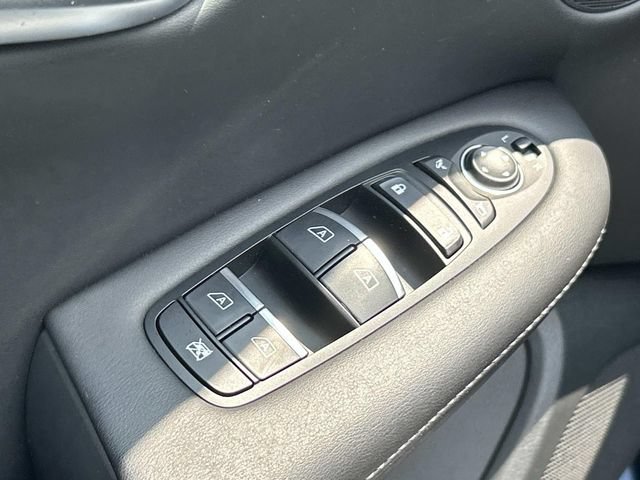 Certified 2025 INFINITI QX50 Luxe AWD/4WD image 19