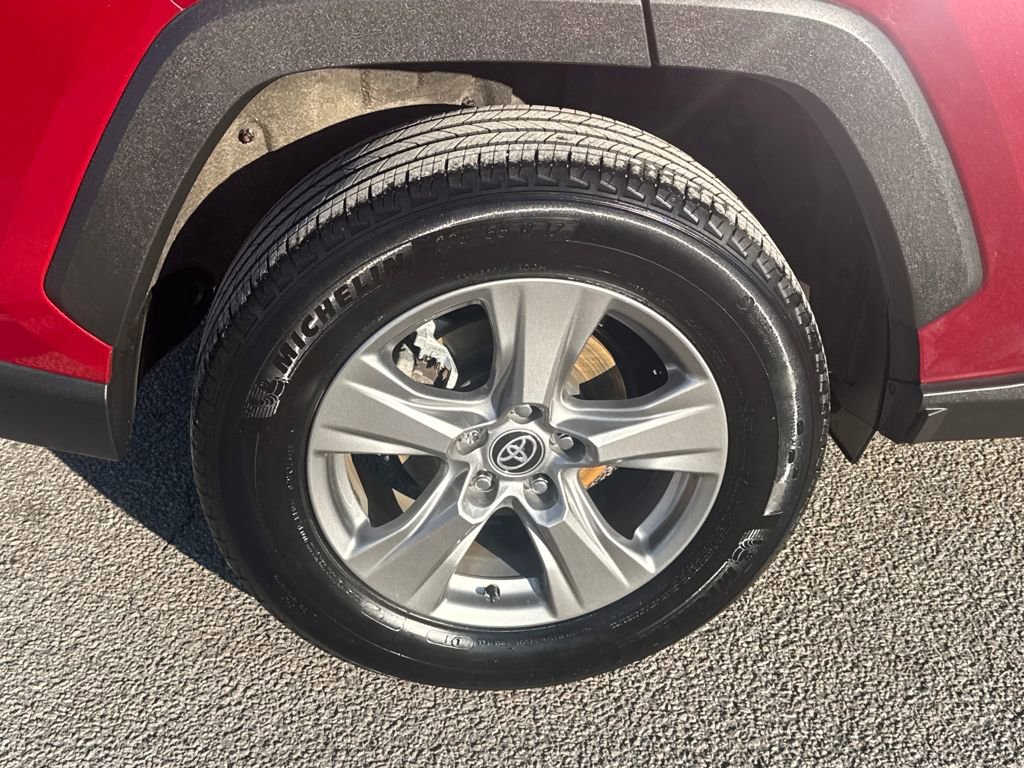 Used 2024 Toyota RAV4 XLE image 40