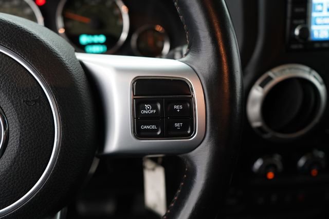 Used 2011 Jeep Wrangler Sahara w/ Dual Top Group image 19