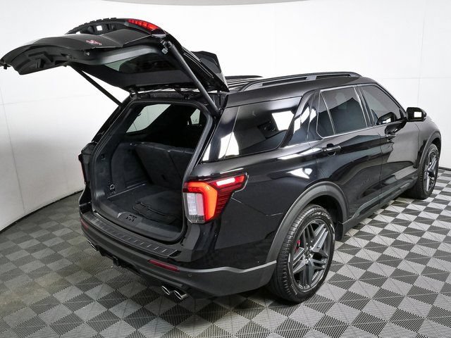 Used 2025 Ford Explorer ST AWD/4WD image 30