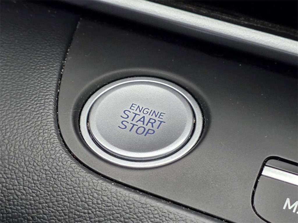 Used 2023 Hyundai Elantra SEL w/ Convenience Package image 19