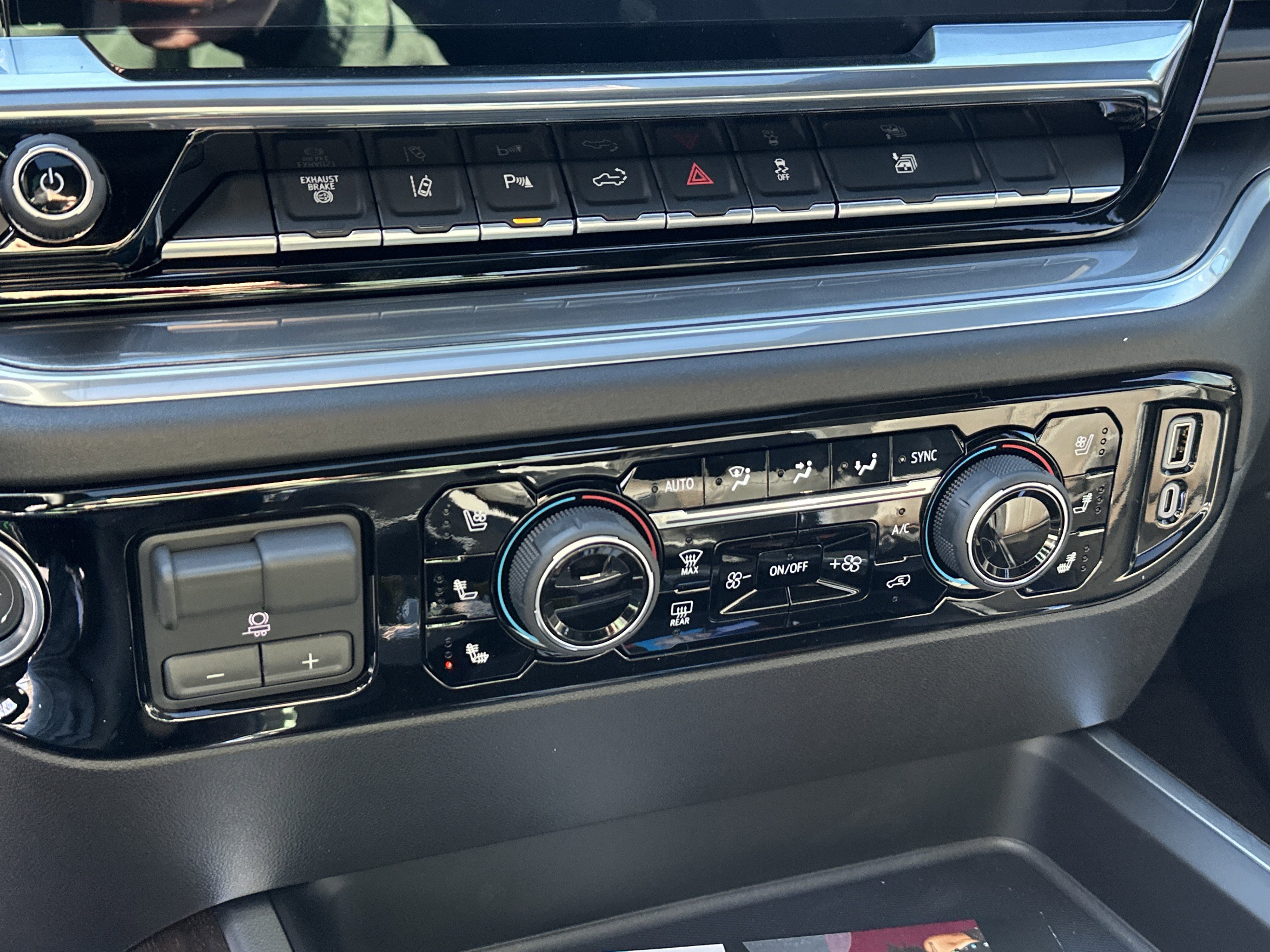 New 2026 Chevrolet Silverado 2500 High Country w/ High Country Premium Package image 30