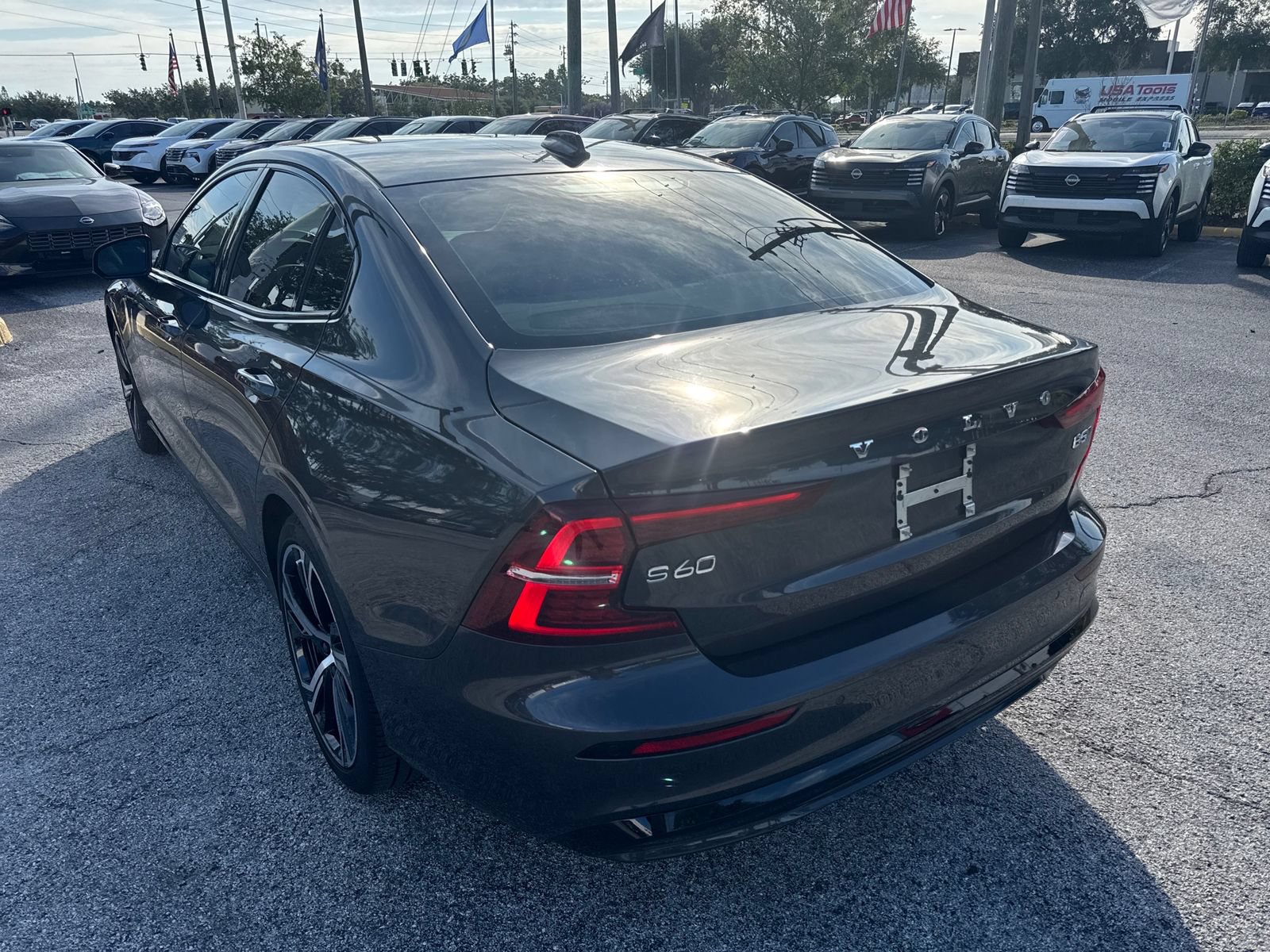 Used 2024 Volvo S60 B5 Plus w/ Protection Package Premier AWD/4WD image 17