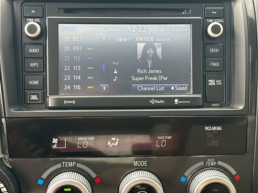 Used 2018 Toyota Sequoia Platinum image 30