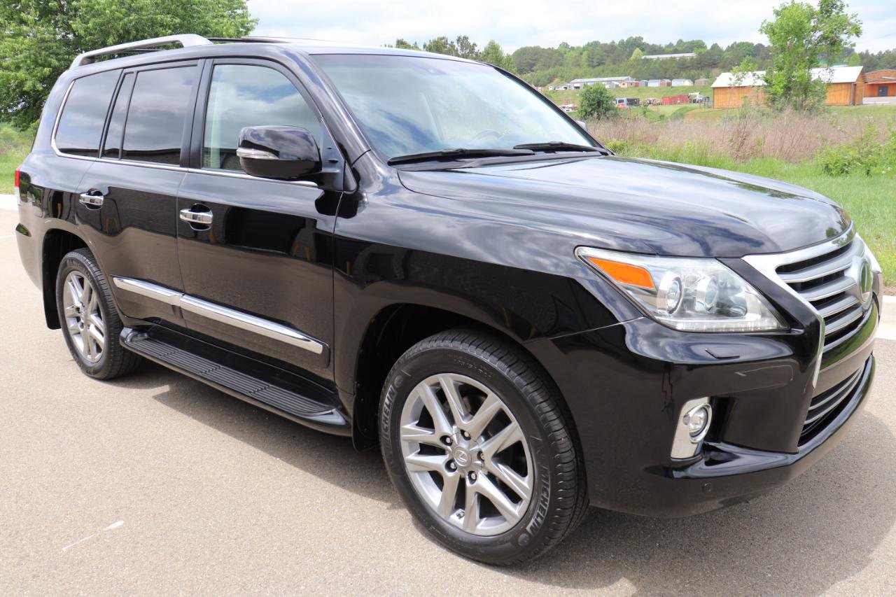 Used 2015 Lexus LX 570 4WD image 17