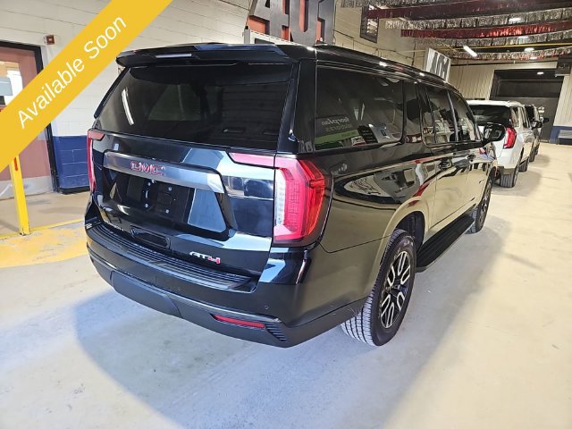 Used 2021 GMC Yukon XL AT4 AWD/4WD image 4