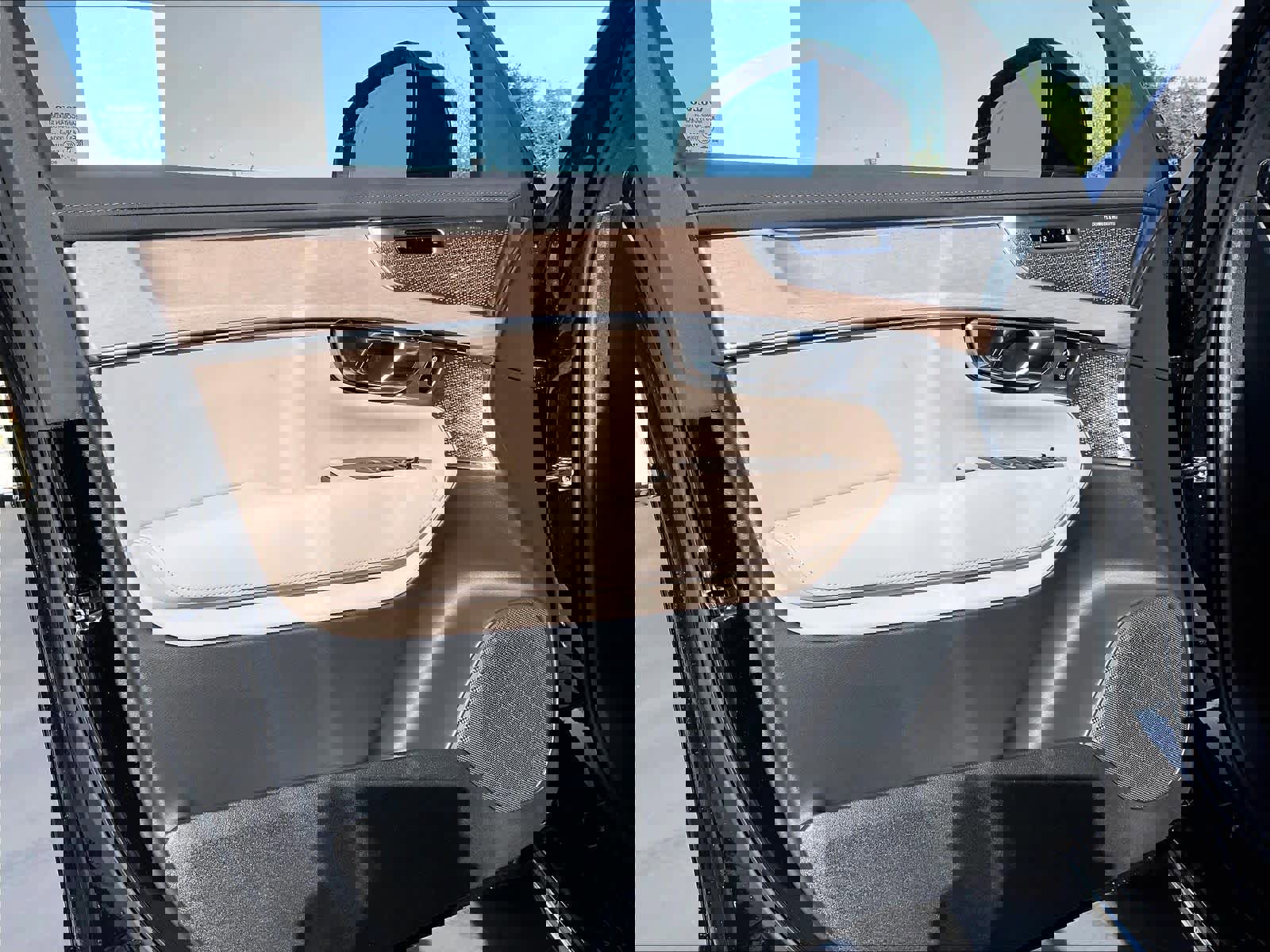 New 2026 Volvo XC90 T8 Ultra w/ Lounge Package image 24