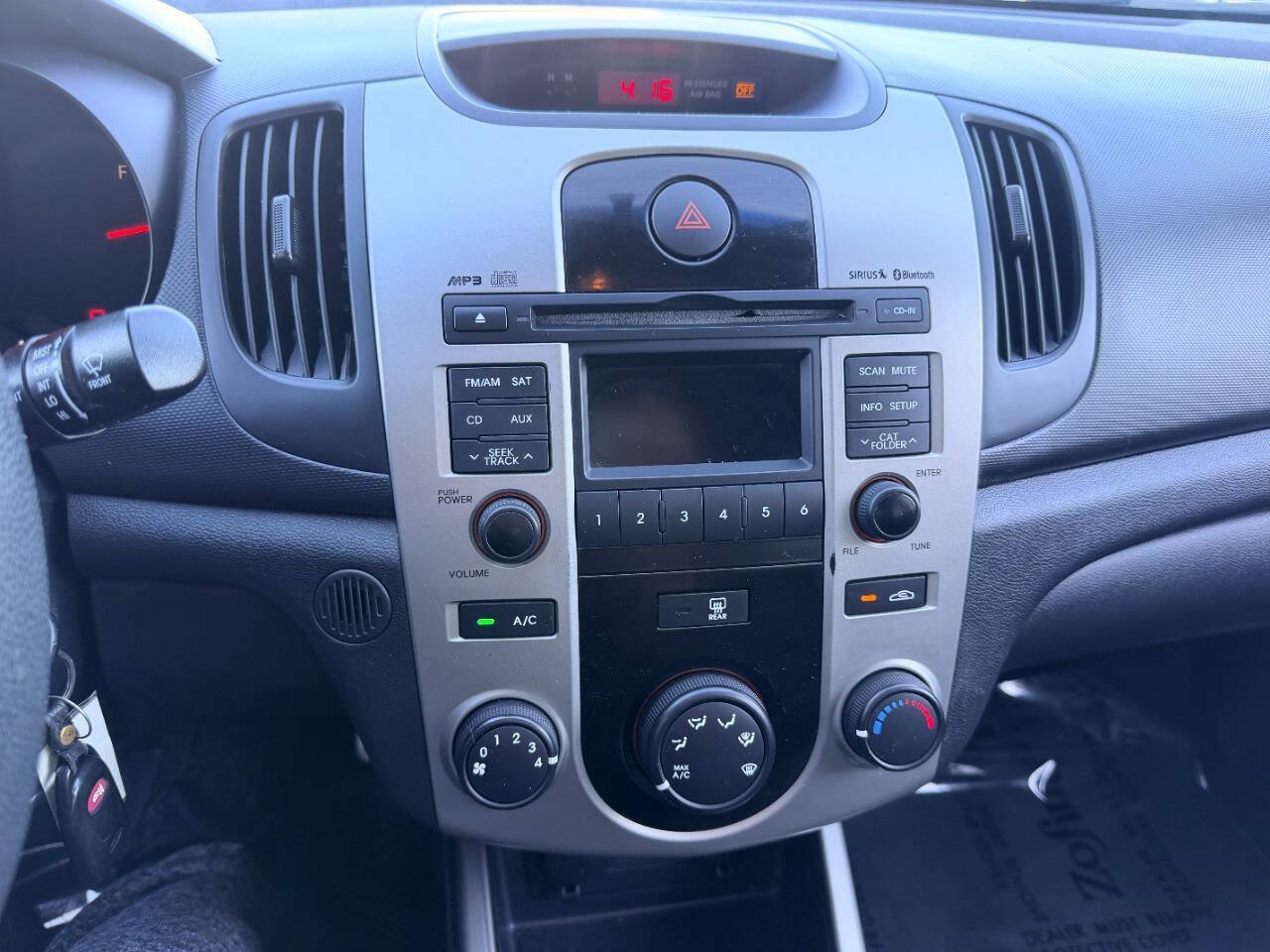 Used 2010 Kia Forte SX FWD image 38
