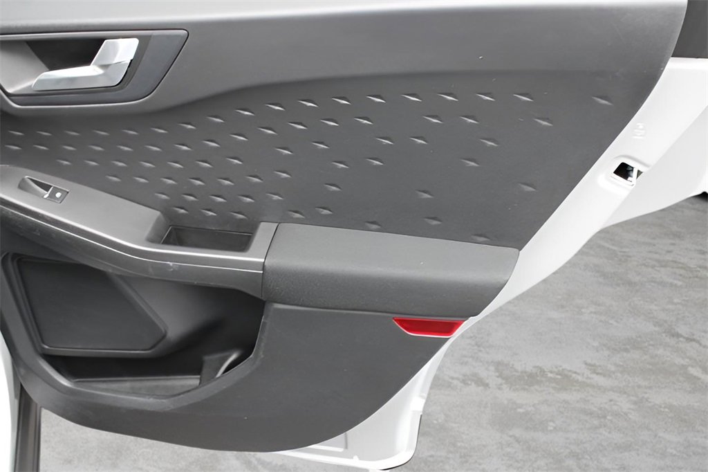 Used 2020 Ford Escape SE image 23