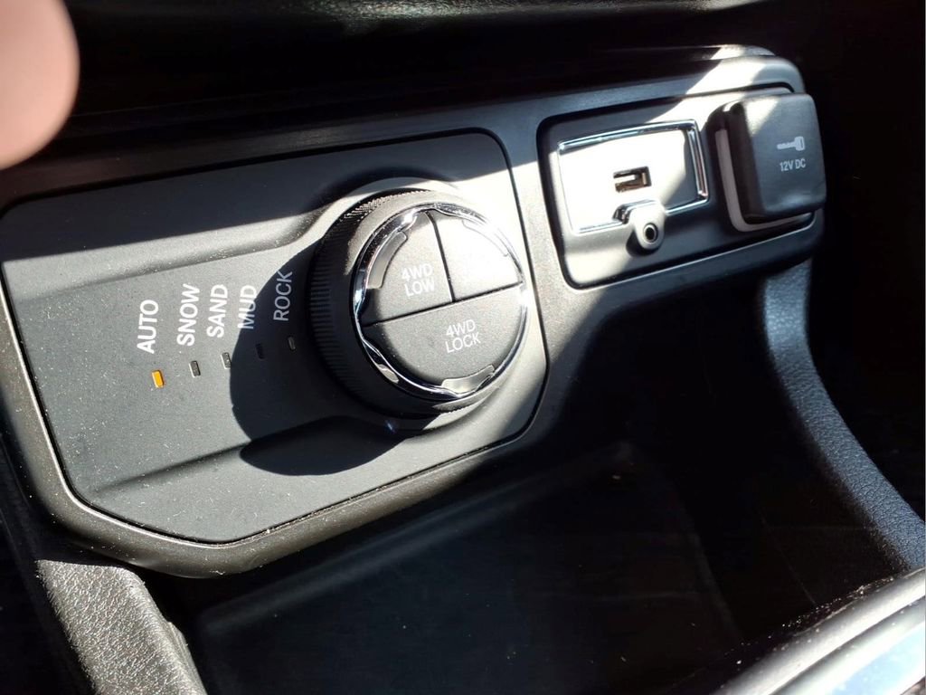 Used 2023 Jeep Renegade Trailhawk AWD/4WD image 12