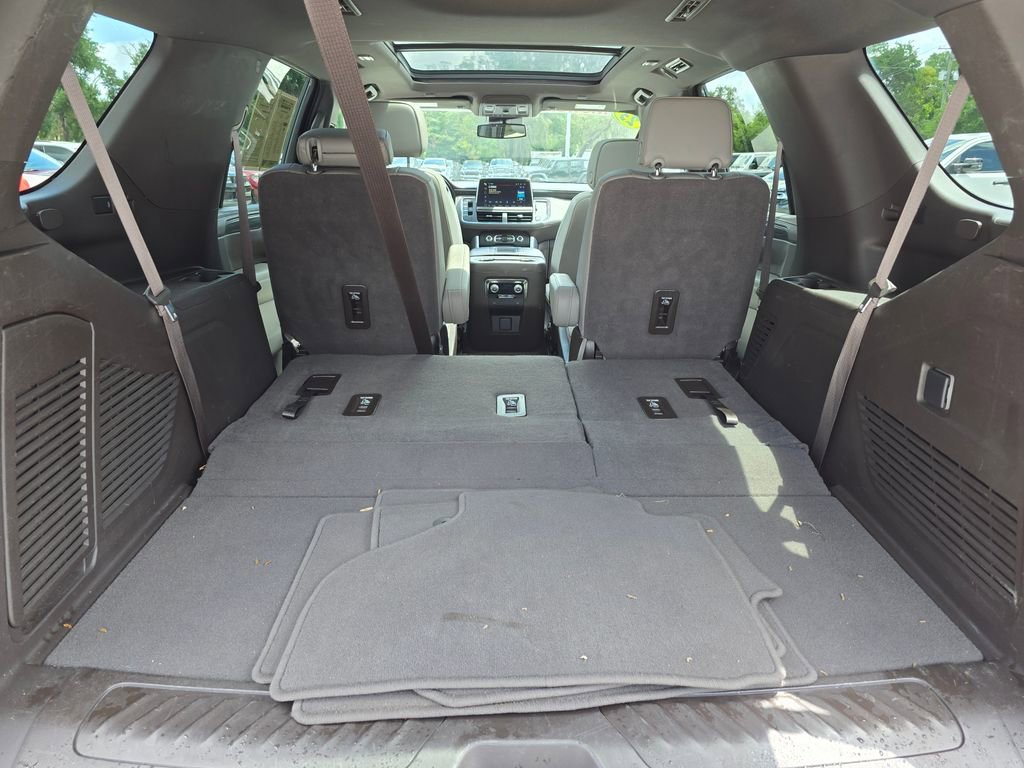 Used 2023 GMC Yukon SLT w/ Max Trailering Package AWD/4WD image 39