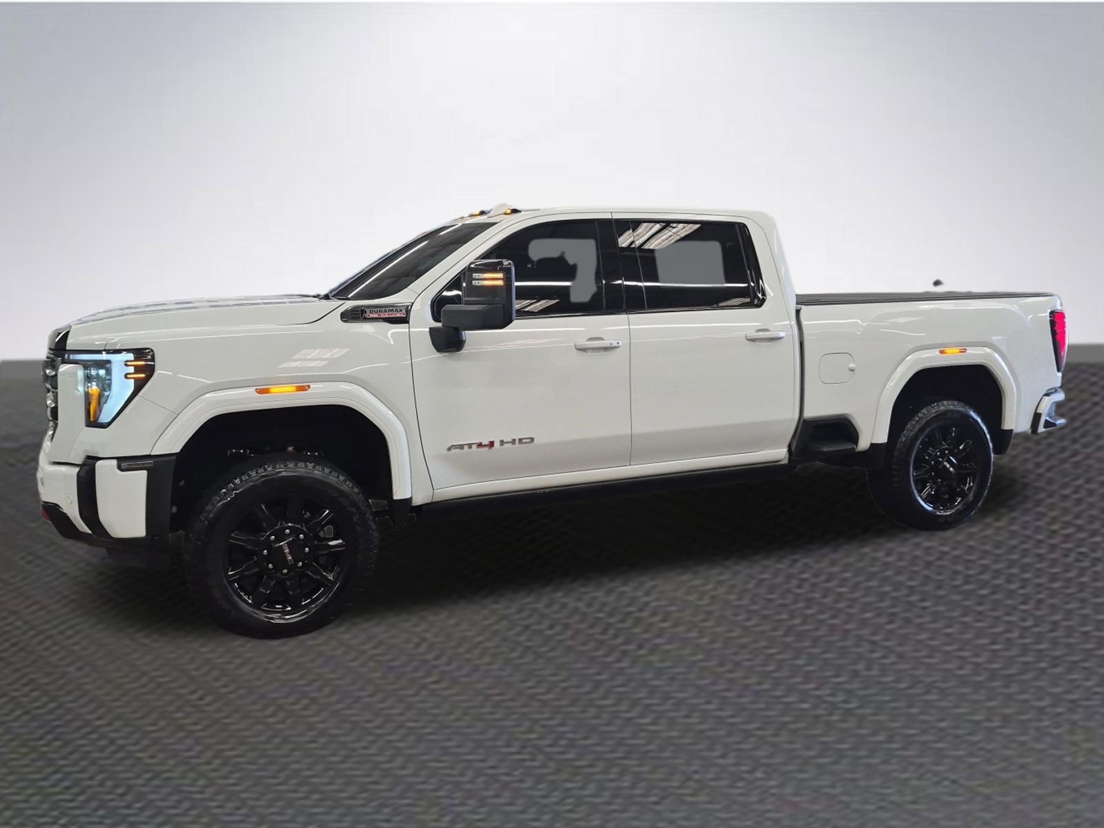 Used 2025 GMC Sierra 2500 AT4 w/ AT4 Premium Plus Package AWD/4WD image 2