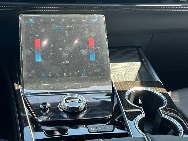 Used 2026 Cadillac Escalade ESV 4WD image 4