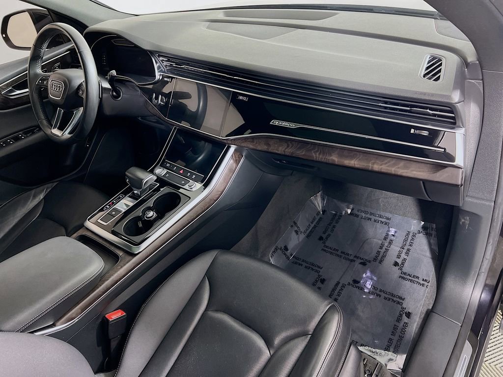 Used 2019 Audi Q8 AWD/4WD image 30