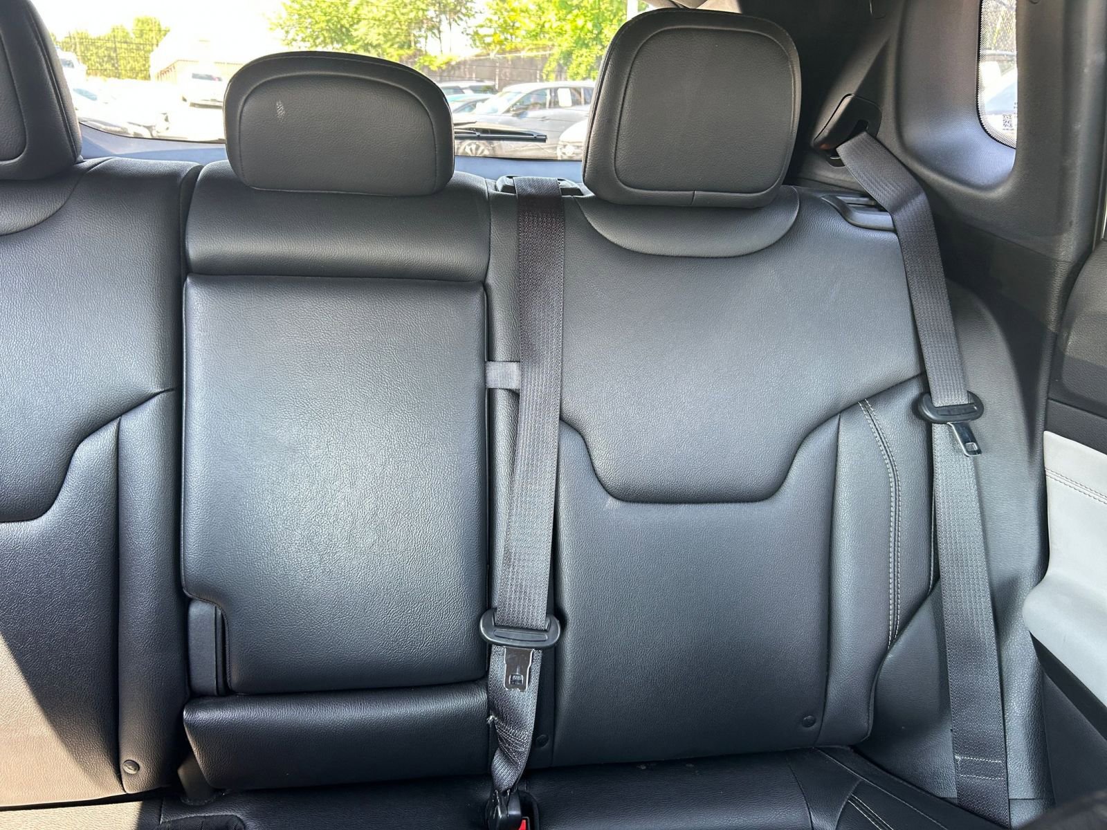Used 2025 Jeep Compass Limited AWD/4WD image 32