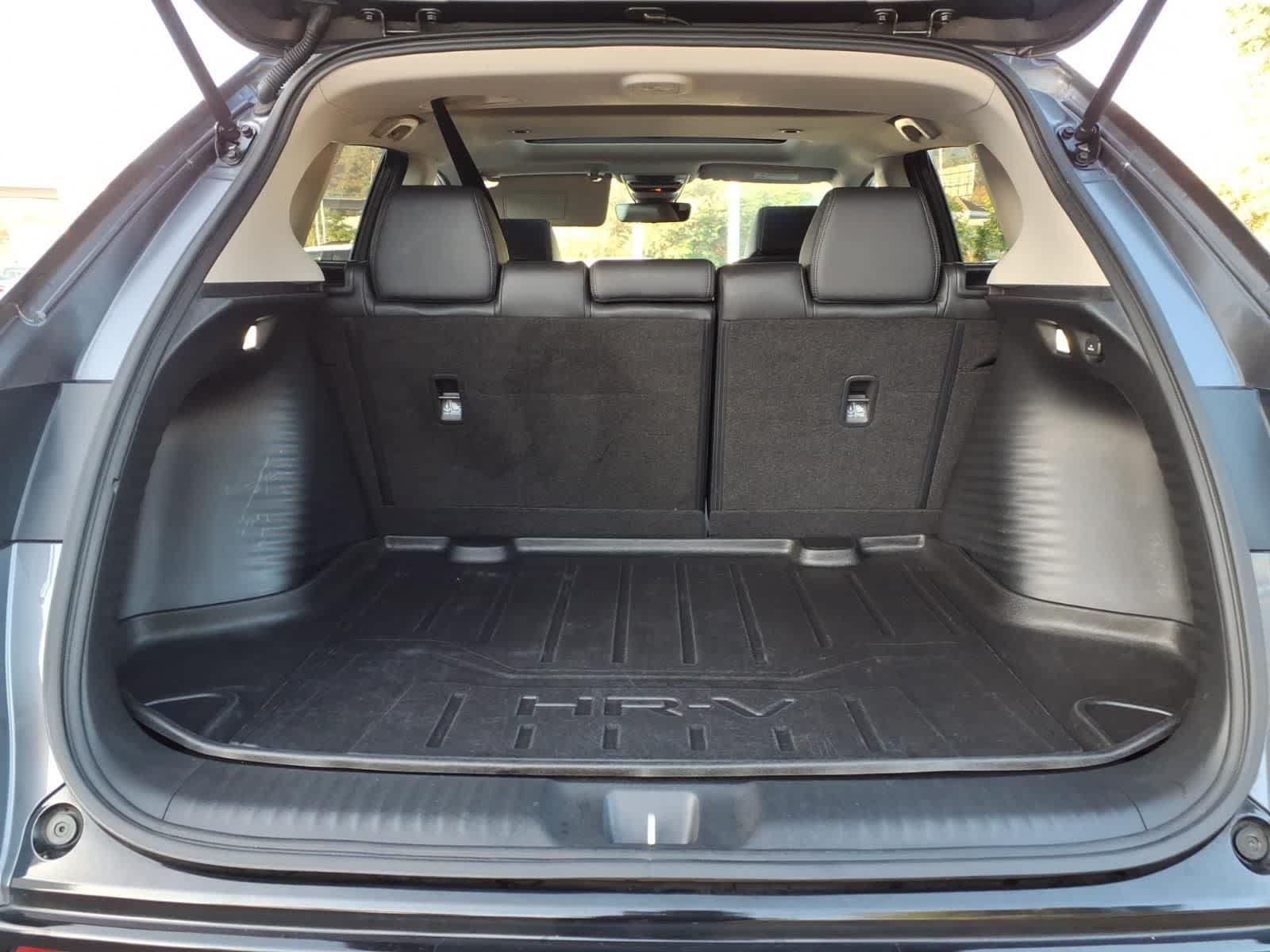 Used 2023 Honda HR-V EX-L image 6