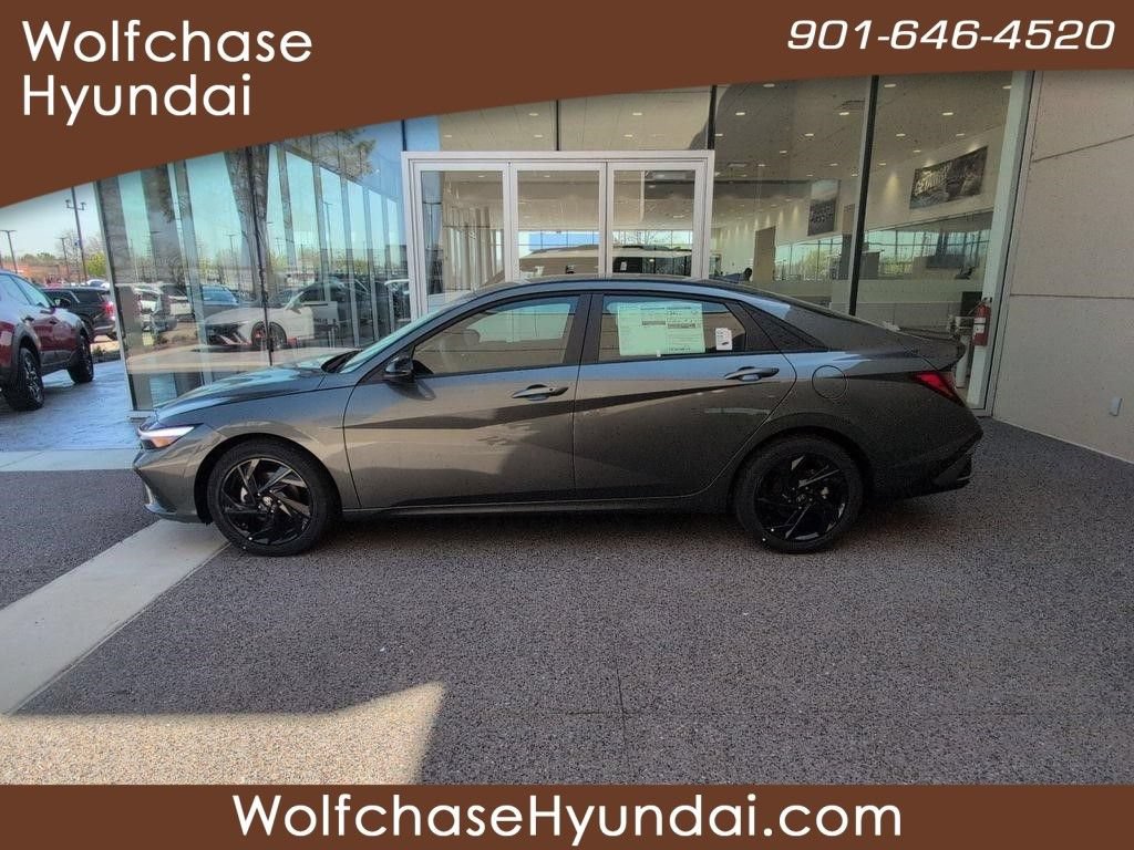 New 2026 Hyundai Elantra Sport FWD image 2