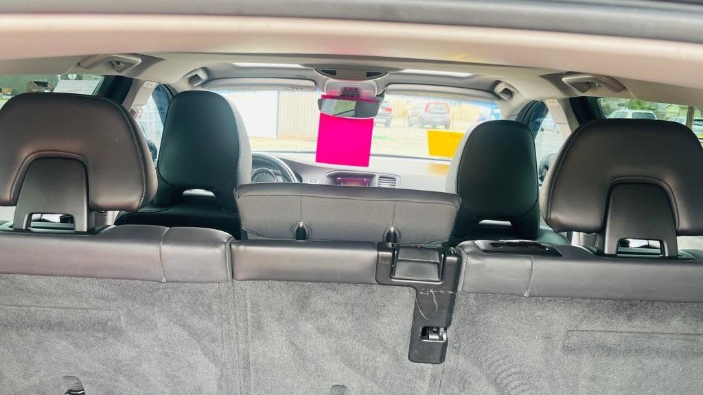 Used 2018 Volvo V60 T5 Cross Country w/ Convenience Package image 22