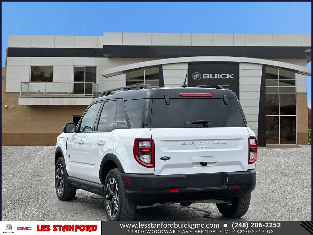 Used 2022 Ford Bronco Sport Outer Banks w/ Tech Package AWD/4WD image 4