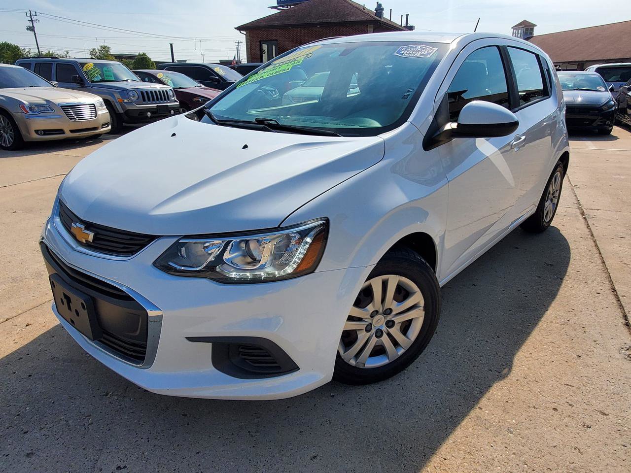 Used 2017 Chevrolet Sonic LT image 3