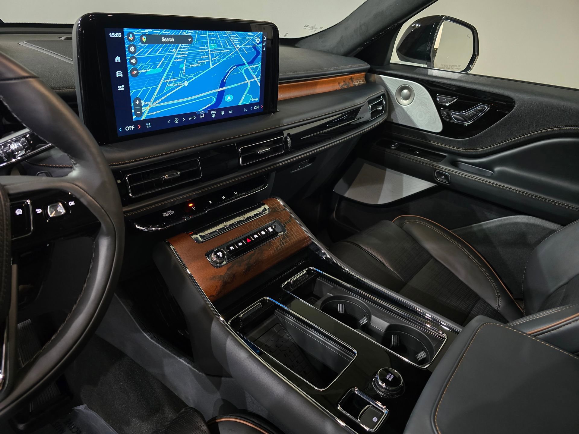 New 2026 Lincoln Aviator Black Label w/ Jet Appearance Package image 27