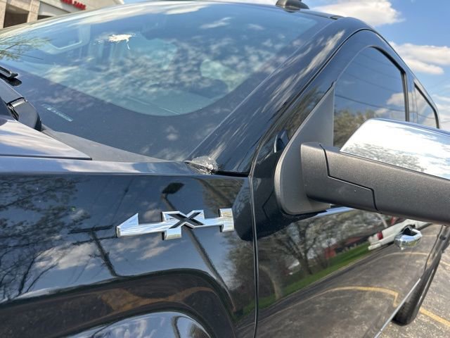 Used 2015 GMC Sierra 1500 SLT w/ SLT Preferred Package AWD/4WD image 11