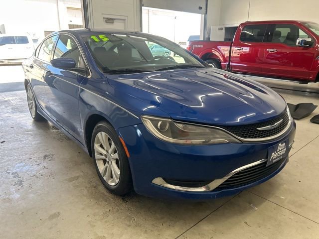 Used 2015 Chrysler 200 Limited image 3