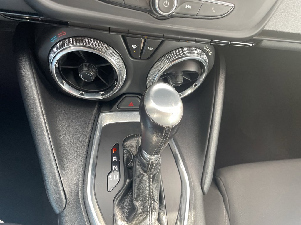 Used 2020 Chevrolet Camaro LT image 37