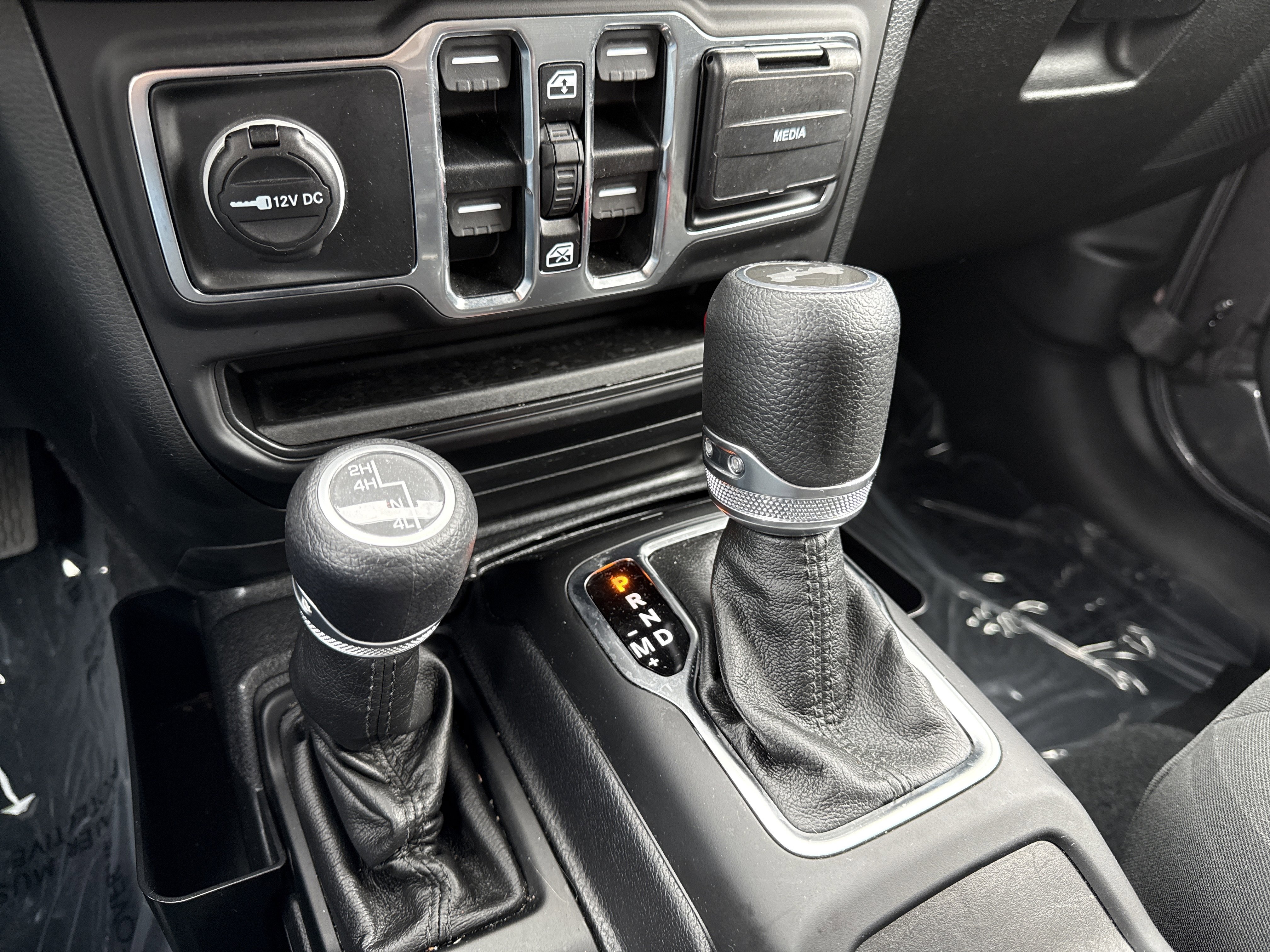 Used 2020 Jeep Wrangler Unlimited Sport AWD/4WD image 23