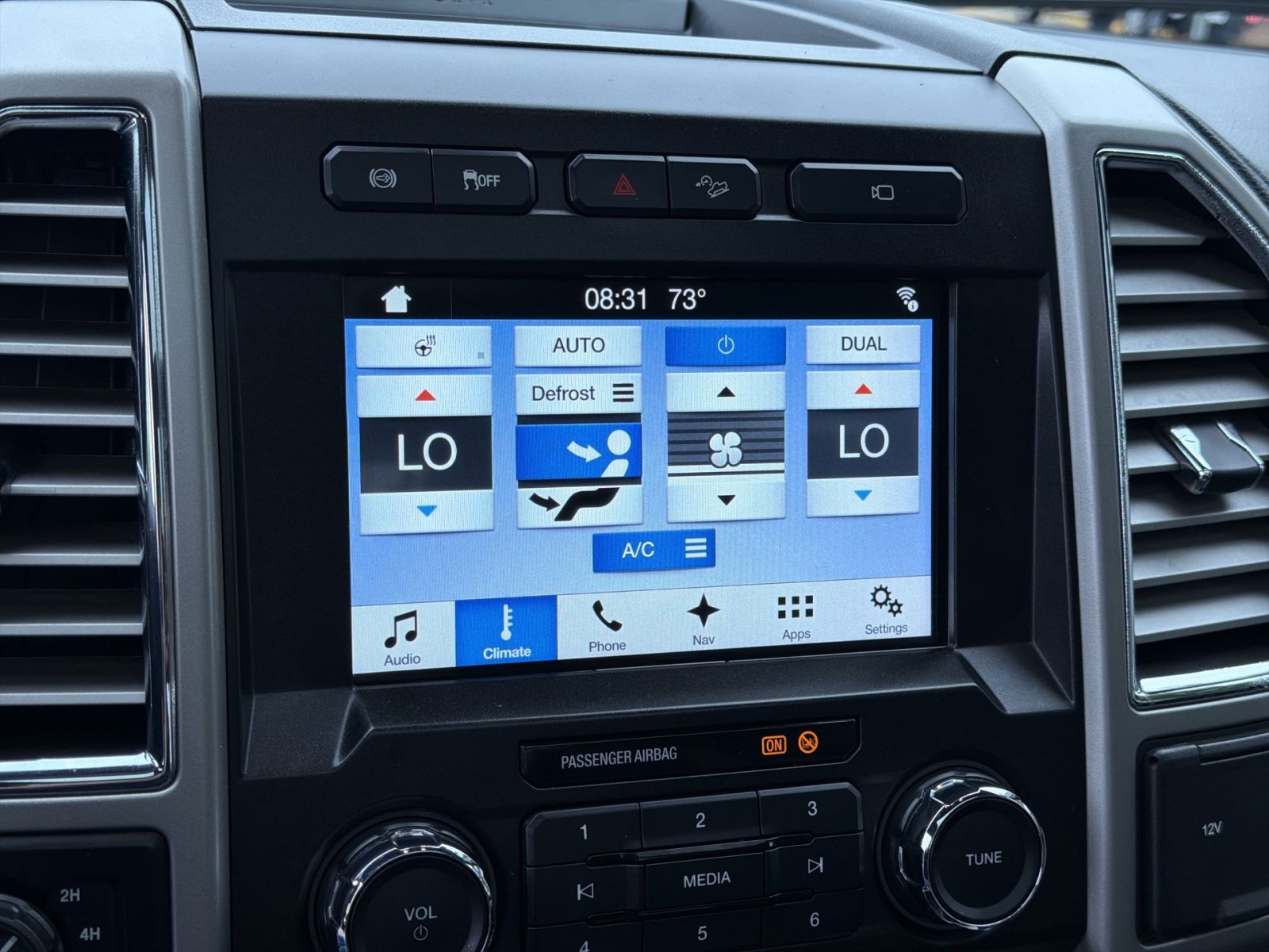 Used 2017 Ford F350 Lariat w/ Lariat Ultimate Package AWD/4WD image 23