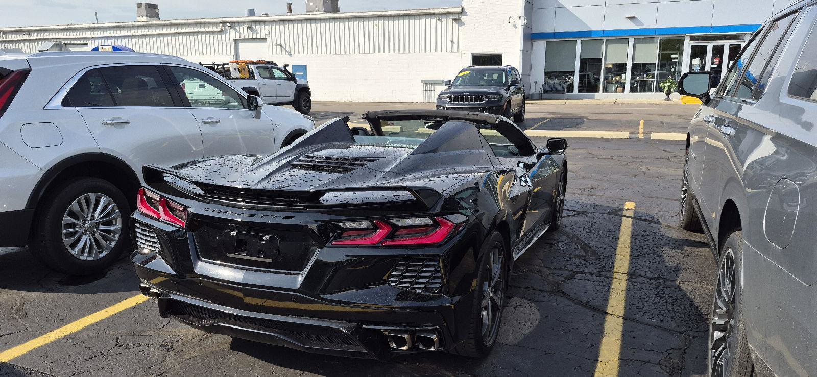 Used 2021 Chevrolet Corvette Stingray Premium Conv w/ Z51 Performance Package RWD image 8