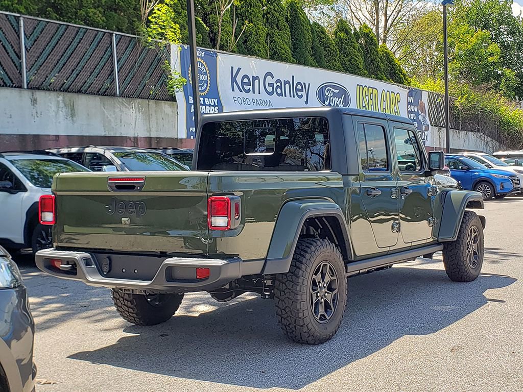 Used 2023 Jeep Gladiator Sport AWD/4WD image 5