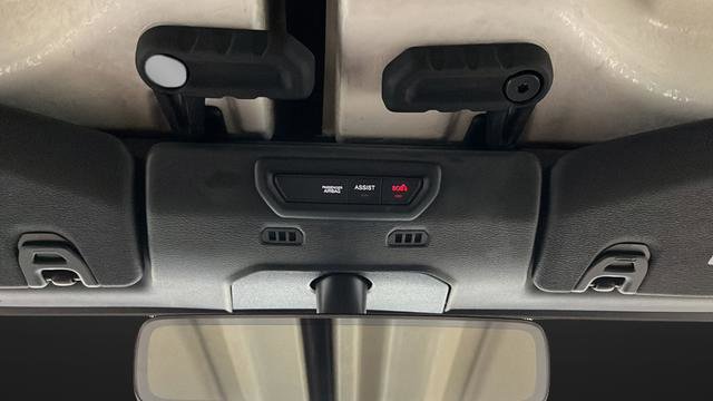 Used 2022 Jeep Wrangler Unlimited Sahara w/ Cold Weather Group image 33