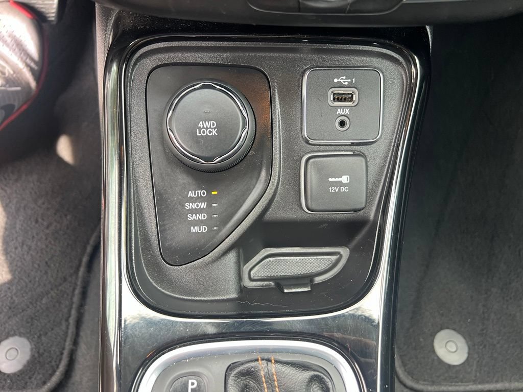 Used 2020 Jeep Compass Limited AWD/4WD image 32