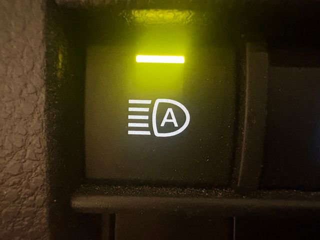 Used 2025 Toyota Tacoma SR image 7