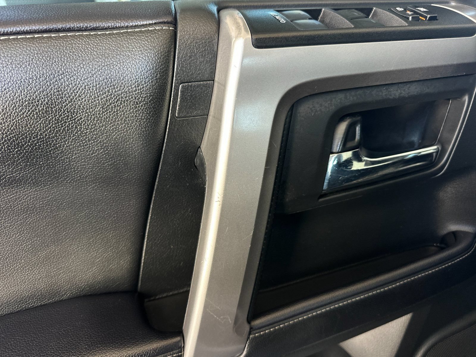 Used 2022 Toyota 4Runner SR5 Premium w/ Moonroof Package RWD image 10
